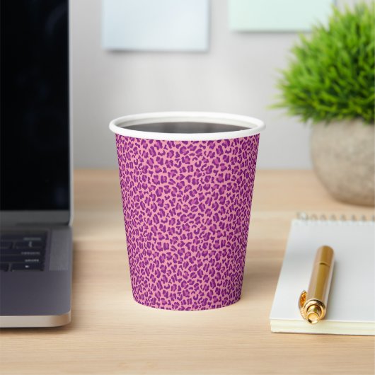Gobelets En Papier motif peau de léopard rose violet (Insitu)