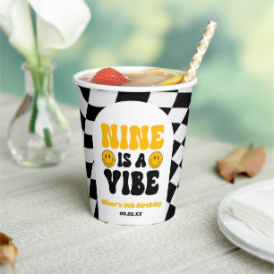 Gobelets En Papier Neuf Est Une Vibes Rétro Neuvième Anniversaire 9