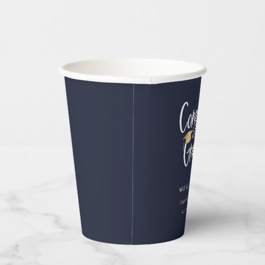 Gobelets En Papier Partie de graduation de script joueuse (Droite)