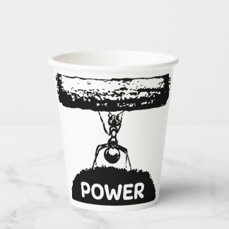 Gobelets En Papier Petite fourmi sur la pelouse tenant une rondelle.