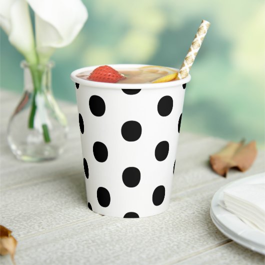 Gobelets En Papier Pois noir blanc grand élégant motif (Insitu)