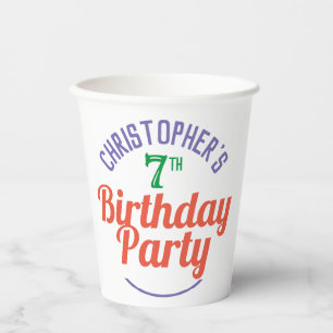 Gobelets en papier pour les 7 ans d'un enfant