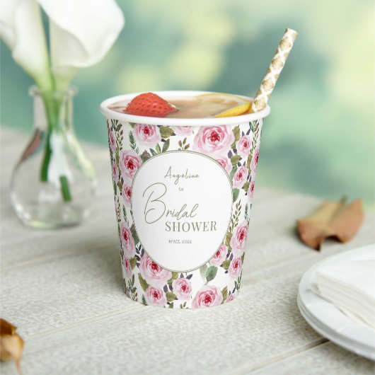 Gobelets en papier pour une baby shower de mariage (Insitu)