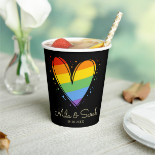 Gobelets En Papier Pride Rainbow LGBTQ Mariage cardiaque