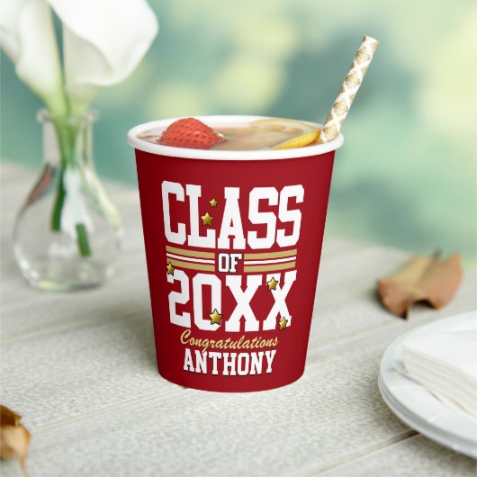 Gobelets En Papier Red|Gold Graduated Class Year Paper Cups (Insitu)