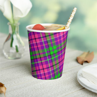 Gobelets En Papier Rose et vert sur motif carreaux tartan violet