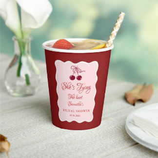 Gobelets En Papier She is tying the knot Bridal Shower