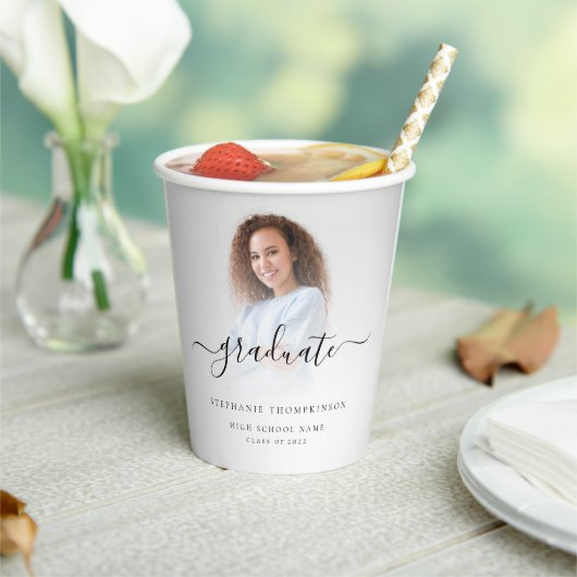 Gobelets En Papier Simple Moderne Photo Overlay Script 2024 Graduatio (Insitu)