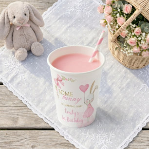 Gobelets En Papier Some Bunny a 1 an Coquette Arc Rose pour 1er Anniv