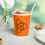 Gobelets En Papier Symbole de l'énergie atomique Science et technolog<br><div class="desc">Servez vos boissons avec une bougie d'énergie à l'aide de ces tasses de papier atomique. Décorées d'un atome noir moderne et d'un design éclair sur un arrière - plan orange vif, ces tasses sont parfaites pour des fêtes à thème scientifique, des anniversaires, des salles de classe ou des événements technologiques....</div>