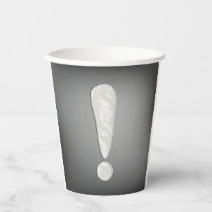 Gobelets En Papier Symbole de point d'exclamation grunge industriel