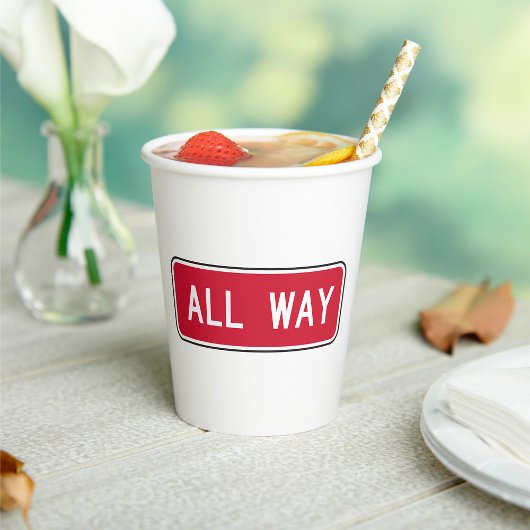 Gobelets En Papier Symbole de rue Rouge tout-en-long