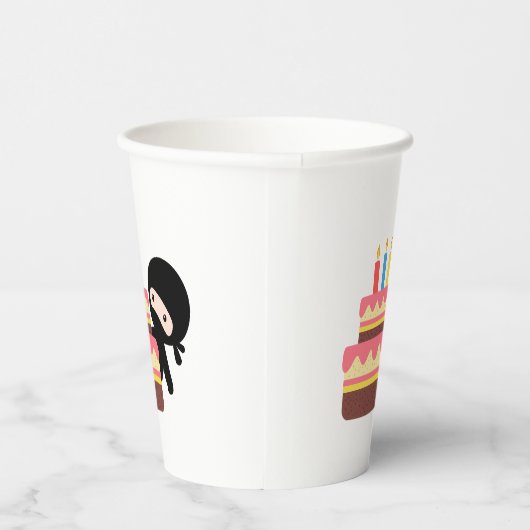 Gobelets En Papier Tiny Ninja Derrière le gâteau d'anniversaire (Droite)