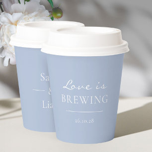 Gobelets En Papier Trendy Dusty Bleu Minimaliste Amour est en train d