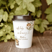 Gobelets En Papier Un bébé brasse des tasses de papier | Baby shower