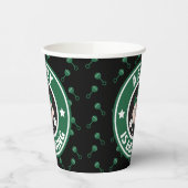 Gobelets En Papier Un bébé brasse du café (Gauche)