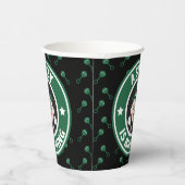 Gobelets En Papier Un bébé brasse du café (Droite)