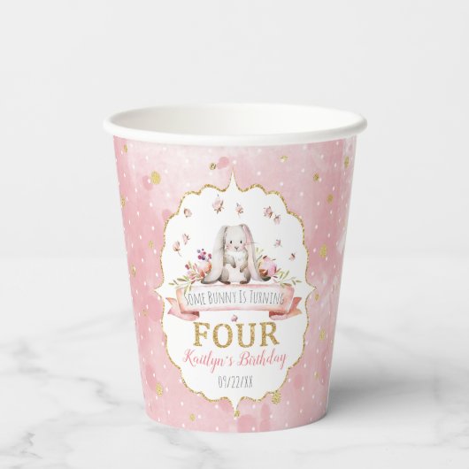 Gobelets En Papier Un lapin atteint quatre ans (Verso)