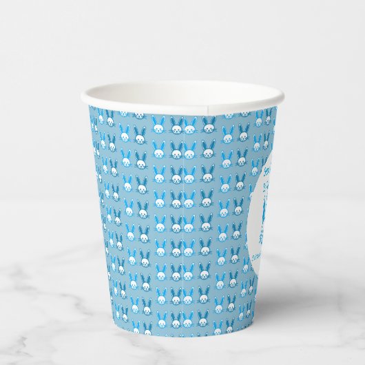Gobelets En Papier Un Lapin Va Devenir Un Anniversaire (Droite)