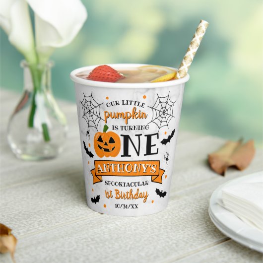 Gobelets En Papier Un petit Citrouille à l'occasion d'un Halloween 1e (Insitu)