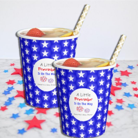 Gobelets En Papier Un Petit Pétard Est En Route