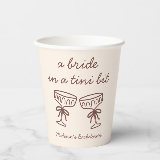 Gobelets En Papier Une Mariée Dans Un Tout Petit Martini Espresso de (Recto)