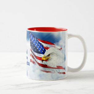 God Bless America, Eagle & Flag in Sky Tweekleurige Koffiemok