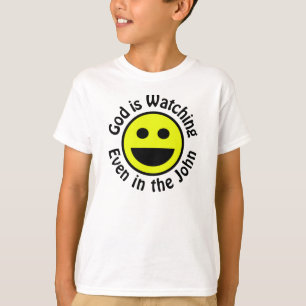 God kijkt naar t-shirt