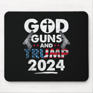 God Pistolen en Trump 2024 Amerikaanse vlag Muismat