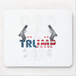 God Pistolen en Trump 2024 Amerikaanse vlag Muismat