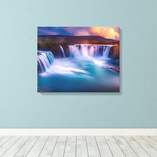Godafoss Waterfall IJsland Stretched Canvas Print (Insitu (Houten vloer))