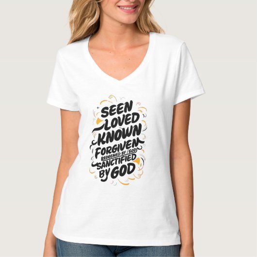 Goddelijke Omhelzing: Een boodschap van geloof en  T-shirt (Voorkant)