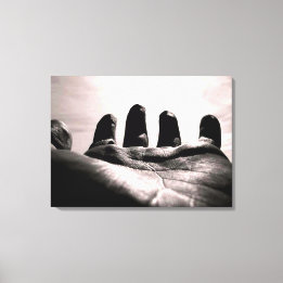 Goden reikten hand door healinglove zwart & wit canvas afdruk