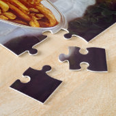 Godin met een bord vol poutine AI art Legpuzzel (Zijkant)