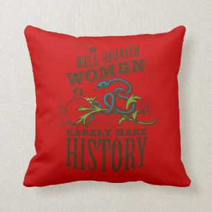 Goed gedragen Vrouw - RV-koningin op de weg Kussen