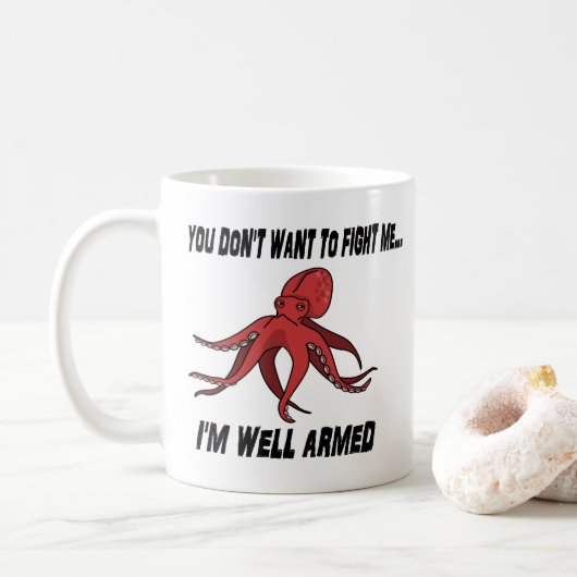 Goed gewapende Octopus Animal Pun Mok (Met donut)