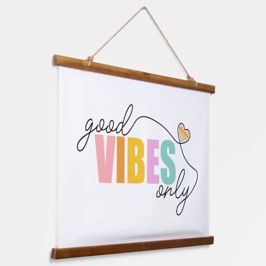 Goede vibes alleen regenbooghart hangend wandkleed (Gebogen)