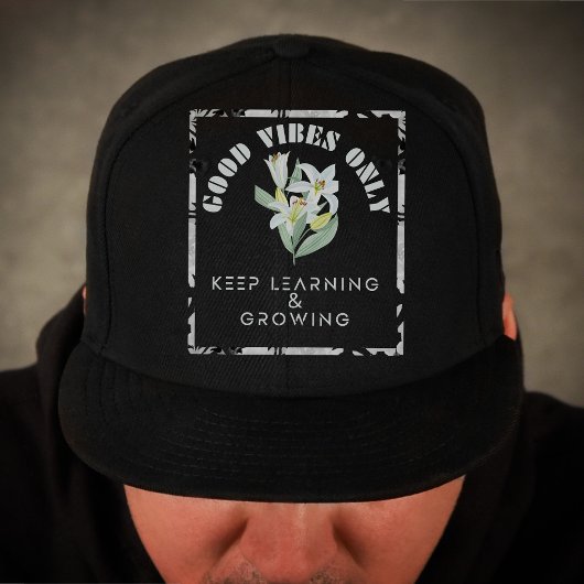 Goede Vibes only-Keep Learning & Growing Design Trucker Pet