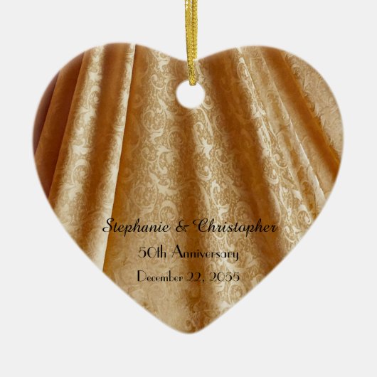 Gold 50th Wedding Jubileum Heart Shaped, Name Keramisch Ornament (Voorkant)