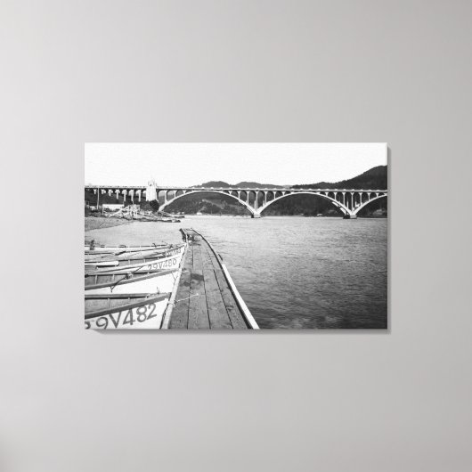 Gold Beach, Oregon Docks en Bridge over Rogue Canvas Afdruk (Voorkant)