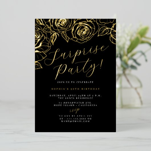 Gold Black Script Floral Surprise Party Folie Uitnodiging (Staand Voorkant)