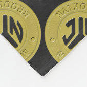 Gold Brooklyn Subway Token Pattern Fleece Deken (Hoek)
