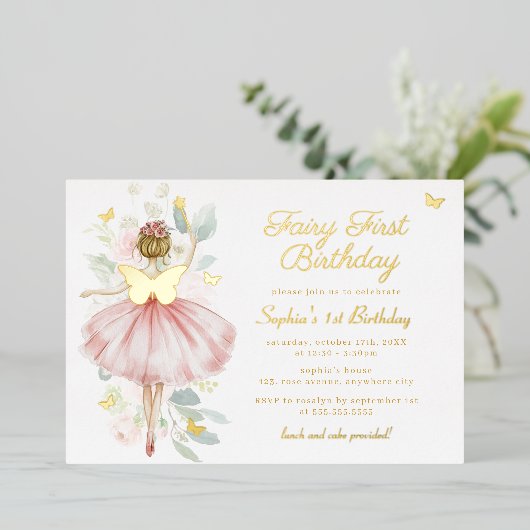 Gold Butterfly Blush Fairy Eerste 1e Verjaardag Folie Uitnodiging (Staand Voorkant)