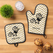 Gold Chevron Mr. & Mrs. Hearts Monogram Ovenwant & Pannenlap Set (Top down)