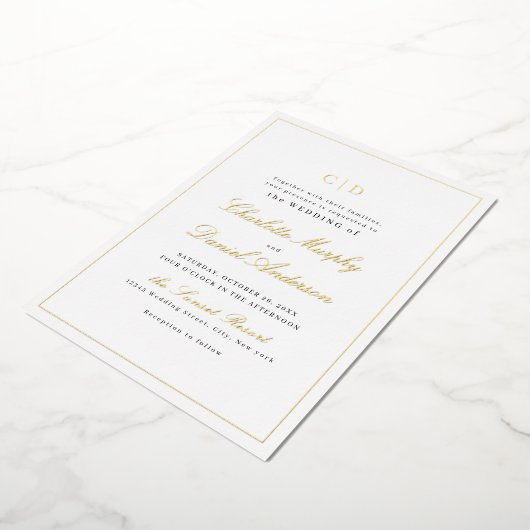 Gold Classic Elegance Script Monogram Weddenschap Folie Uitnodiging (Gedraaid)