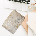 Gold Cowhide Print Metallic iPad Pro coque<br><div class="desc">Ce magnifique coque iPad Pro en or métallique (sans fourrure) est un magnifique accessoire décoratif dans une couleur très tendance, il apportera un style magnifique à votre style. Embrassez le "Mouvement Anti-Fourrure" et obtenez l'un de nos articles d'impression de vaches. Découvrez tous mes faux motifs de peau et de cuir,...</div>