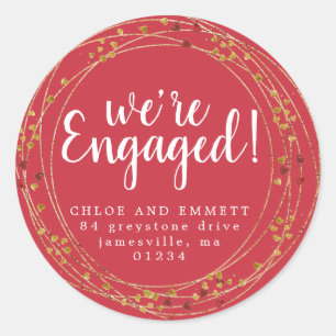 Gold en Red Star Engagement Party Retouradres Ronde Sticker