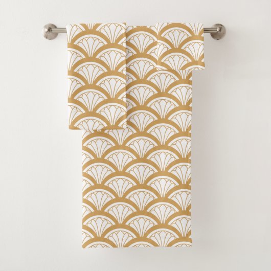 Gold en White Art Deco Fan Flower Pattern Bad Handdoek (Insitu)