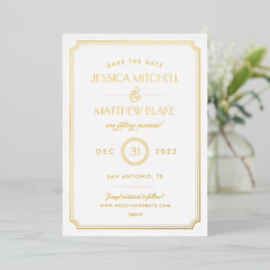 Gold en White Art Deco Opslaan Datum Folie Uitnodiging (Staand Voorkant)