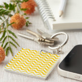 Gold en White Chevron Pattern Sleutelhanger (Voorkant Rechts)